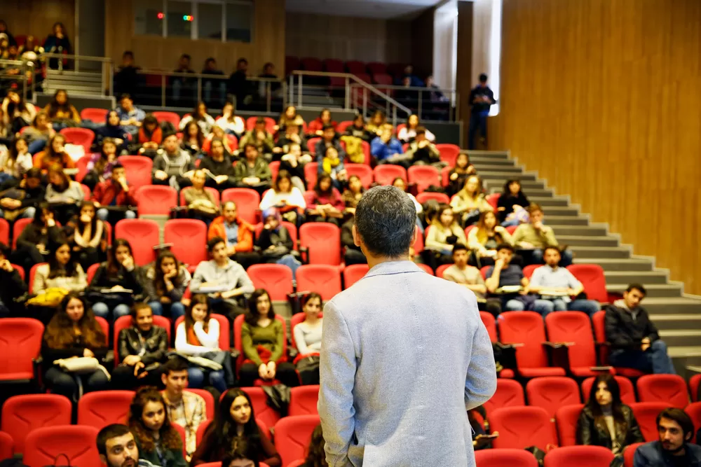 e ticaret uzmanlığı dersi