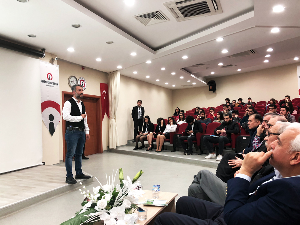 Girismci Orhan Gurbuz