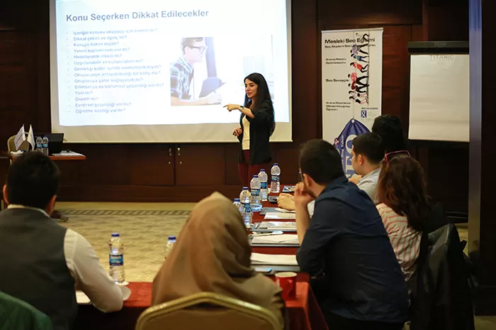 seo içerik editörlüğü dersi