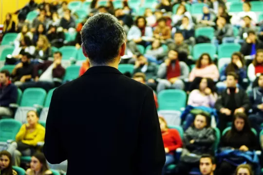 sosyal medyada ek gelir oluşturma ve reklam verme