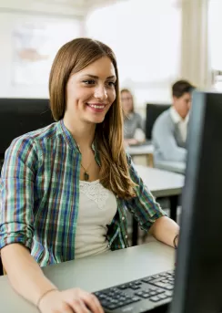 web yazılım kursu fiyatları